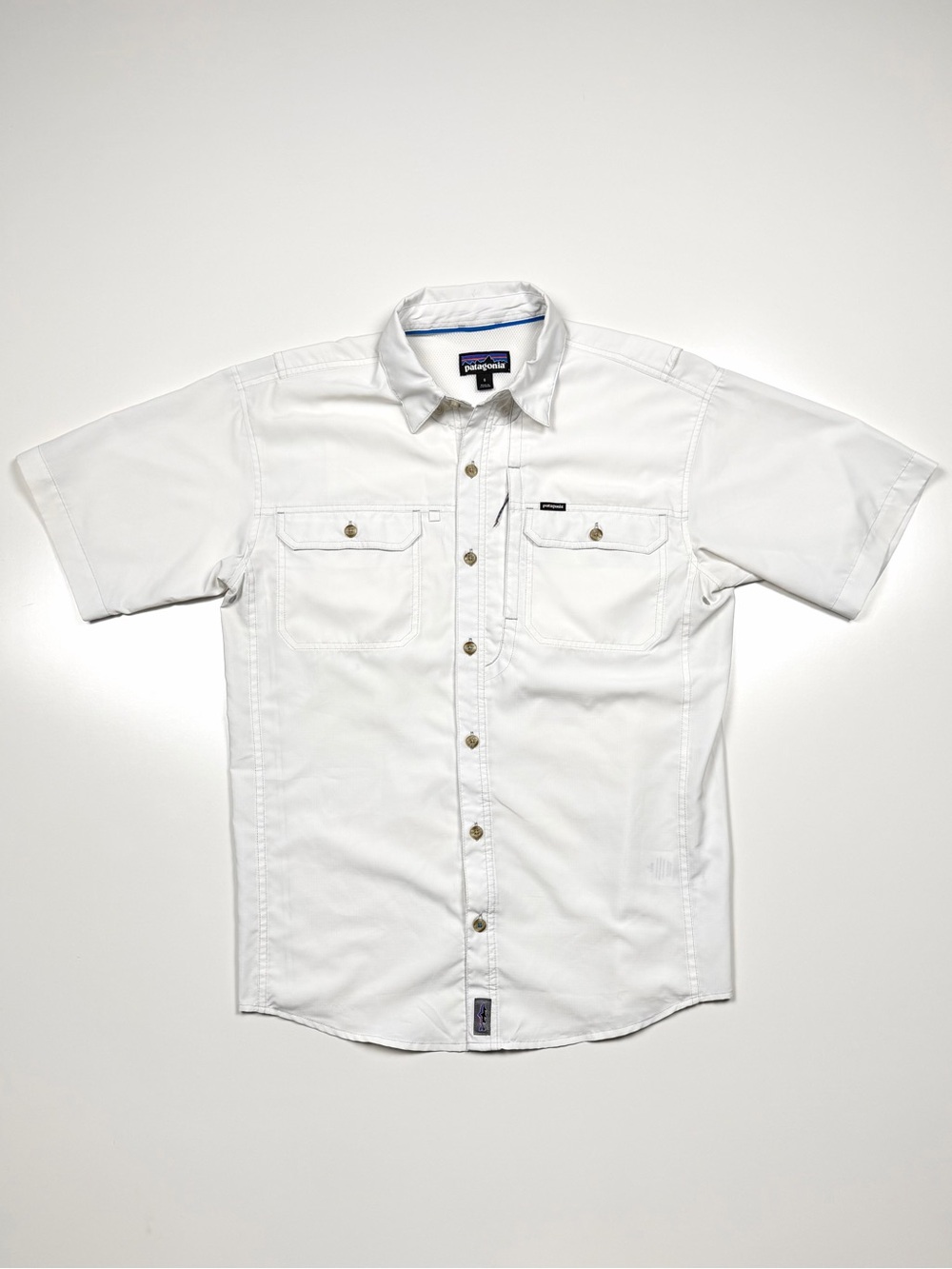 Patagonia Men’s Small White Short Sleeve Button Up Outdoor Shirt